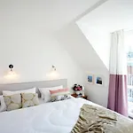 Koenigsschlaf No2 - Traum In Rosa Im Herzen Von